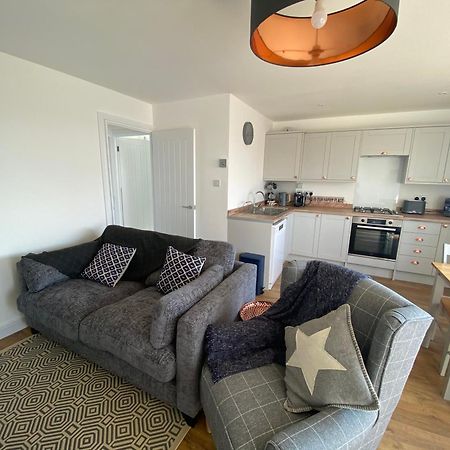 Beau - Brambles Chine, Colwell Bay - 5 Star Wifi - Short Walk To The Hut And Beach - 1 Night Stays Available - Ferry Offers Freshwater Exterior foto