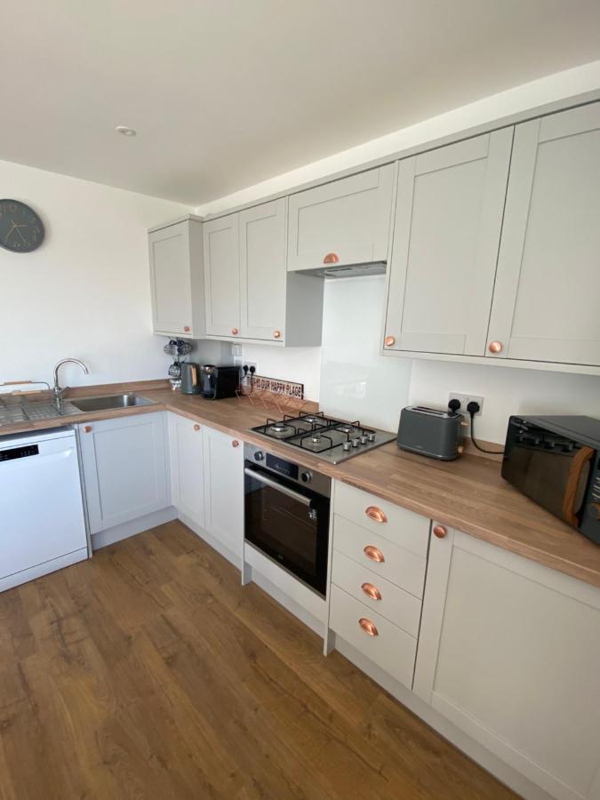 Beau - Brambles Chine, Colwell Bay - 5 Star Wifi - Short Walk To The Hut And Beach - 1 Night Stays Available - Ferry Offers Freshwater Exterior foto