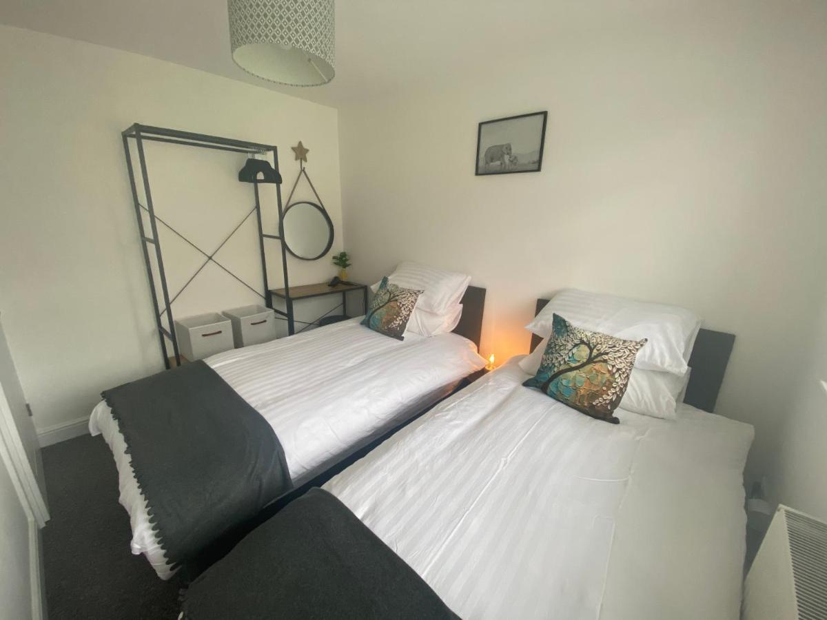 Beau - Brambles Chine, Colwell Bay - 5 Star Wifi - Short Walk To The Hut And Beach - 1 Night Stays Available - Ferry Offers Freshwater Exterior foto
