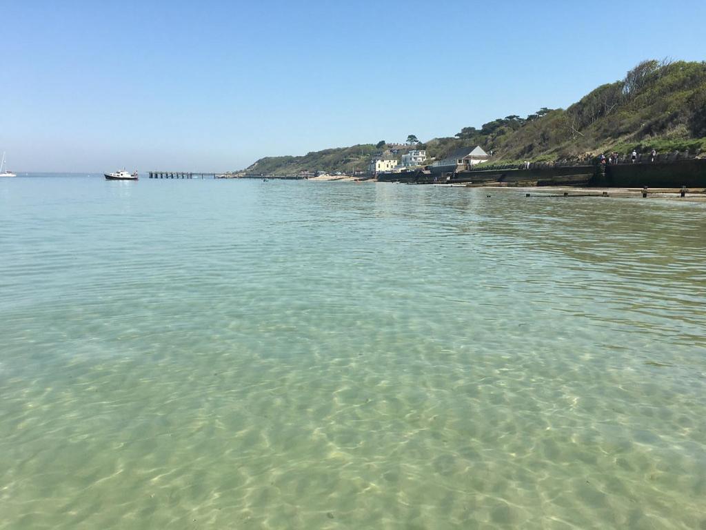 Beau - Brambles Chine, Colwell Bay - 5 Star Wifi - Short Walk To The Hut And Beach - 1 Night Stays Available - Ferry Offers Freshwater Exterior foto