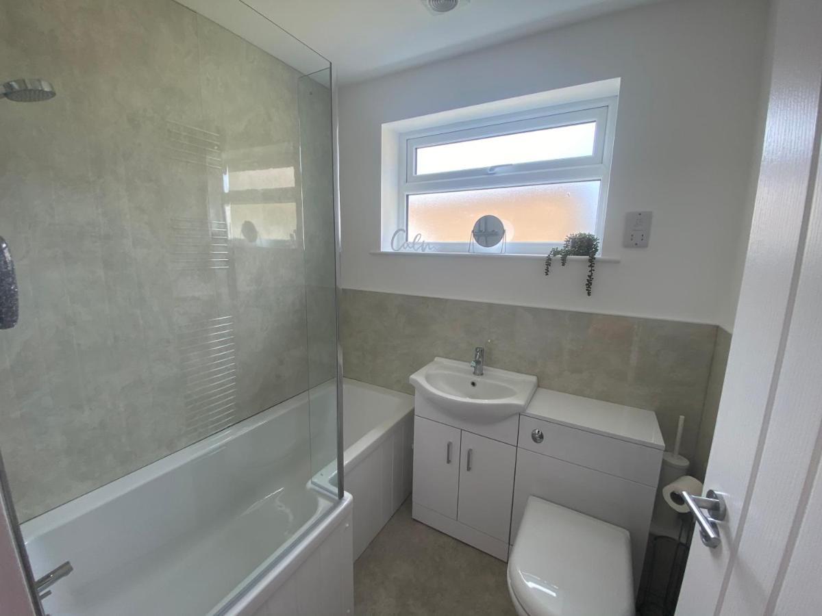 Beau - Brambles Chine, Colwell Bay - 5 Star Wifi - Short Walk To The Hut And Beach - 1 Night Stays Available - Ferry Offers Freshwater Exterior foto