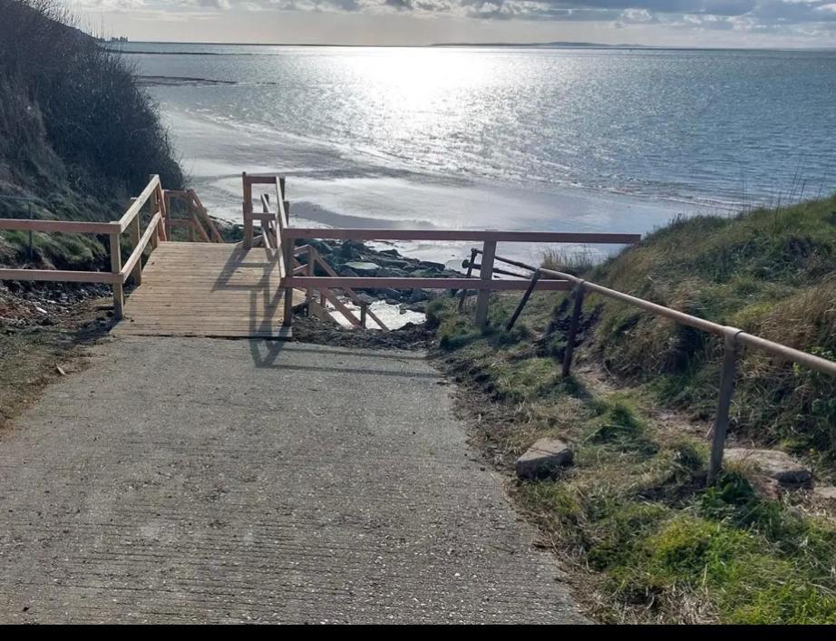 Beau - Brambles Chine, Colwell Bay - 5 Star Wifi - Short Walk To The Hut And Beach - 1 Night Stays Available - Ferry Offers Freshwater Exterior foto